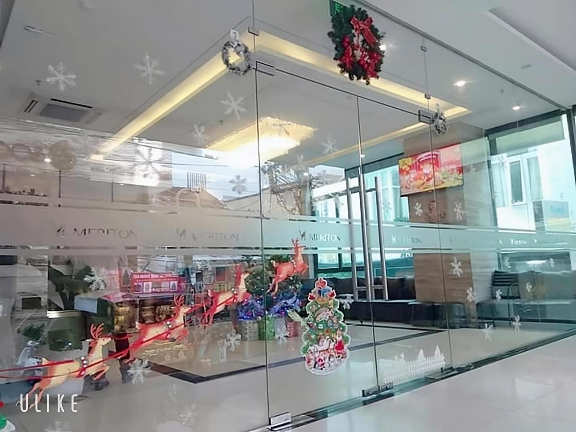 Meriton Отель 4*